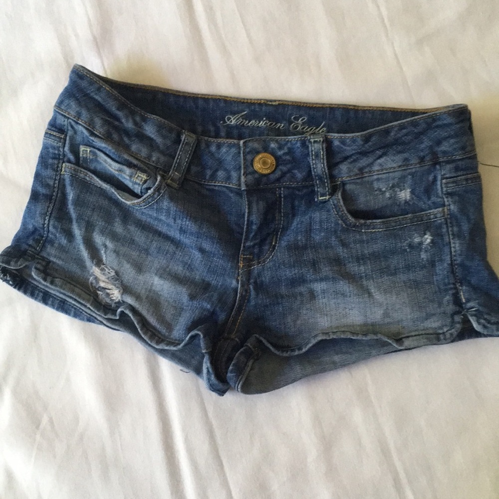 American Eagle classic jean shorts!